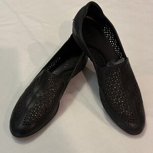 Sesto Meucci Black Cutout Flats